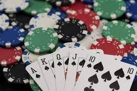 Các dạng cược trong Poker: Từ cố định cho tới cược tố đa