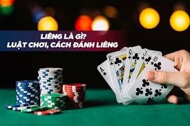 Ảnh đánh liêng - minh họa về sức hút, sự gay cấn của ván bài