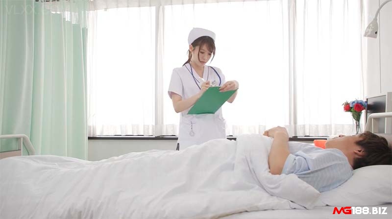 Minami là một y tá xinh đẹp và quyến rũ