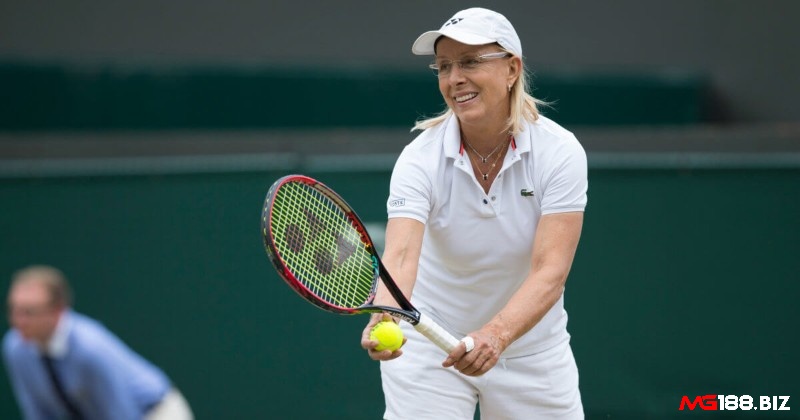 Martina Navratilova là vận động viên tennis nữ với phong cách chơi đa dạng