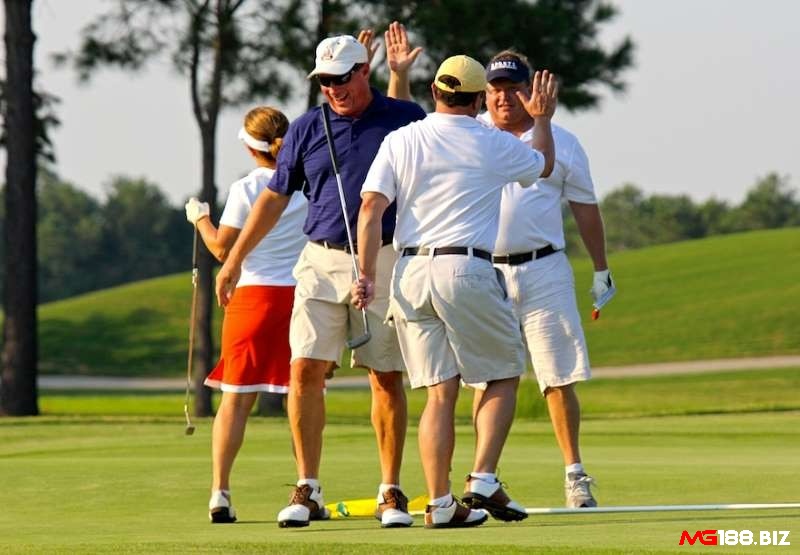 Sân golf được xem là nơi lý tưởng cho các cuộc gặp gỡ bàn bạc kinh doanh