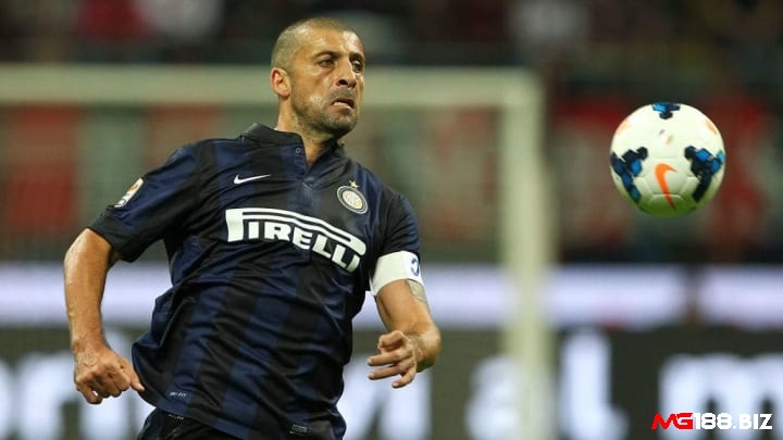 Samuel được coi là hòn đá tảng của đội hình xuất sắc nhất Inter Milan