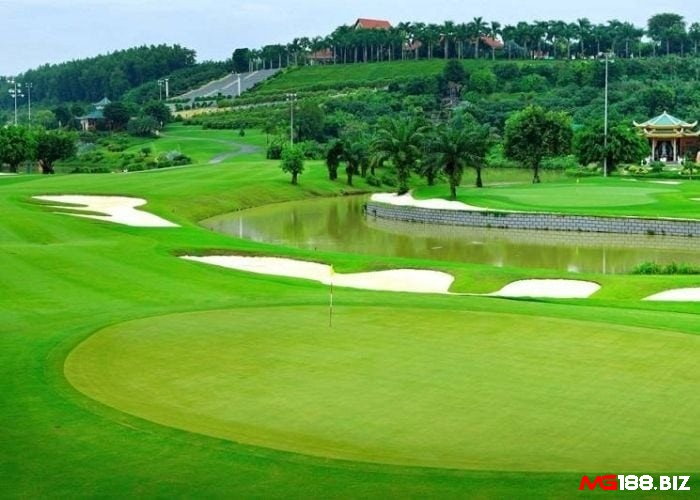 Rạch Chiếc Golf Range là một trong những sân golf Sài Gòn đẹp nhất