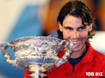 Nadal lần đầu tiên giành giải cao nhất trong giải vô địch Úc mở rộng