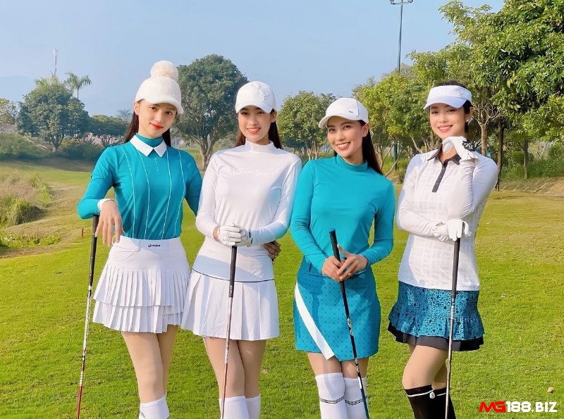 Nên chọn trang phục đánh golf phù hợp với vóc dáng và tuổi tác 