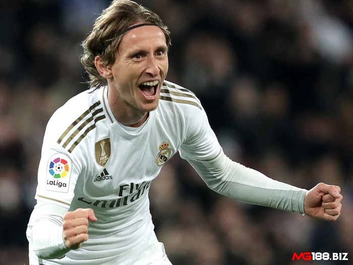 Luka Modric vô cùng xuất sắc trên sân cỏ, xứng đáng trong đội hình xuất sắc nhất Tottenham