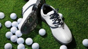 Giày chơi golf - Cách chọn giày đúng chuẩn cho người mới