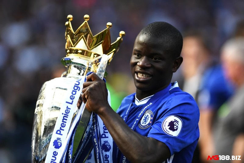 N'Golo Kanté - Cái tên không thể thiếu trong đội hình xuất sắc nhất Chelsea