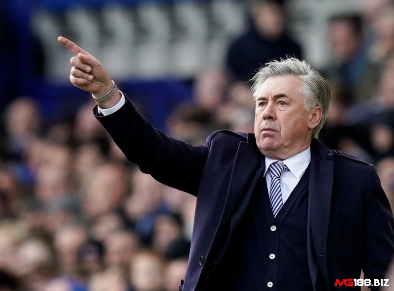 Theo bạn đội hình xuất sắc nhất Everton dưới thời Carlo Ancelotti gồm những ai?