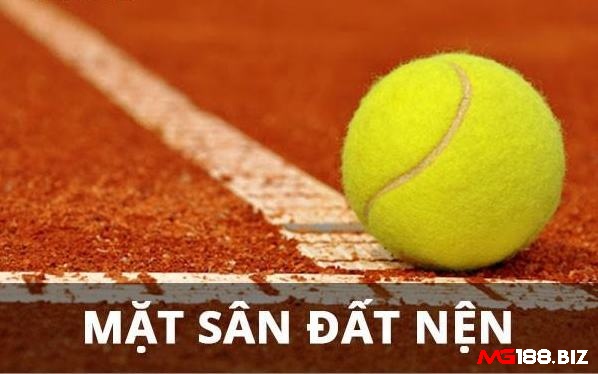 Các loại sân tennis đất nện đỏ rất phổ biến ở Châu Âu và Châu Mỹ Latinh.