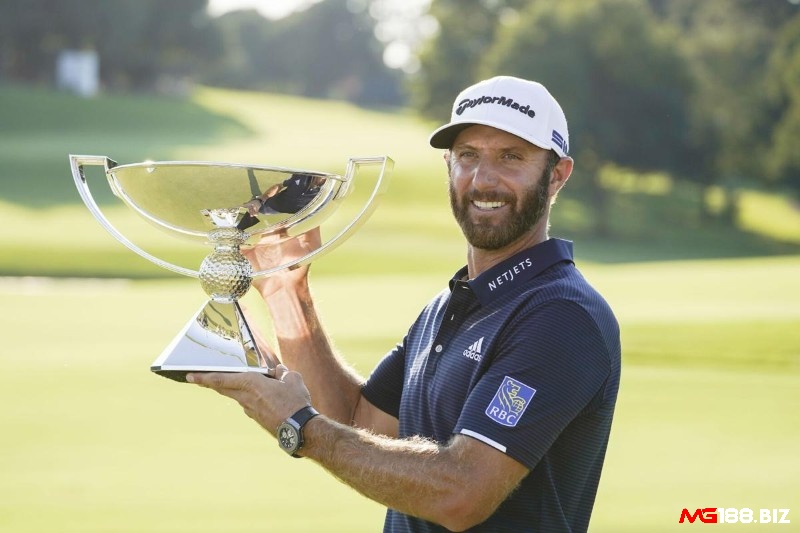 Khám phá sự nghiệp để hiểu rõ về Dustin Johnson là ai