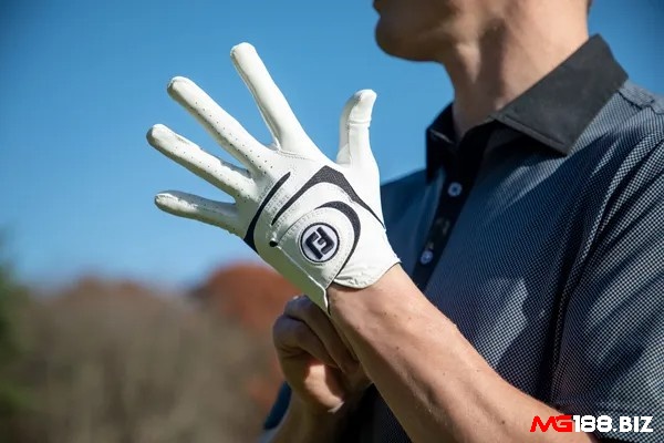 FootJoy WeatherSof thiết kế phần lưới thoáng khí