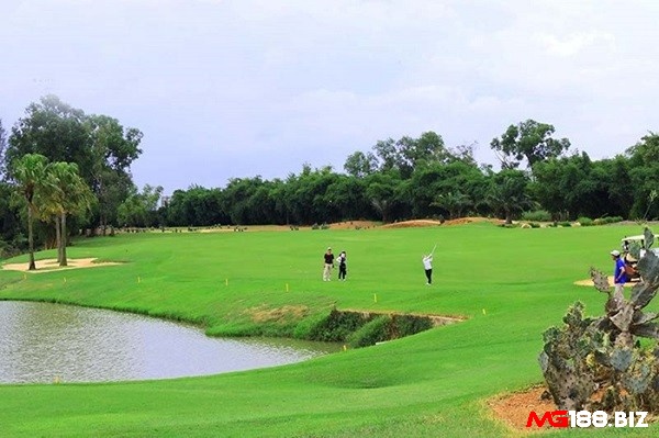 Sân golf Sông Bé với tổng cộng 27 lỗ golf