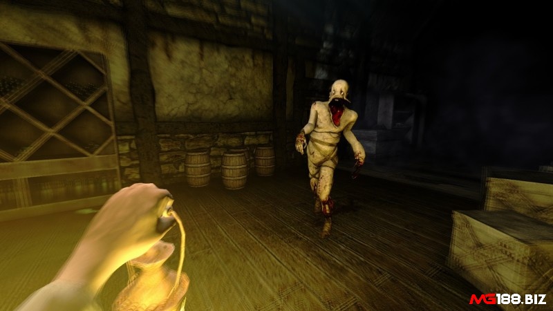 Amnesia: The Dark Descent đòi hỏi người chơi phải chạy trốn và giải đố để sinh tồn